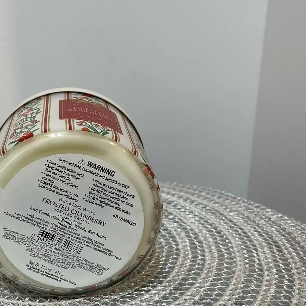 BBW Frosted Cranberry 3 Wick Scented Candle NWT - Picture 3 of 4